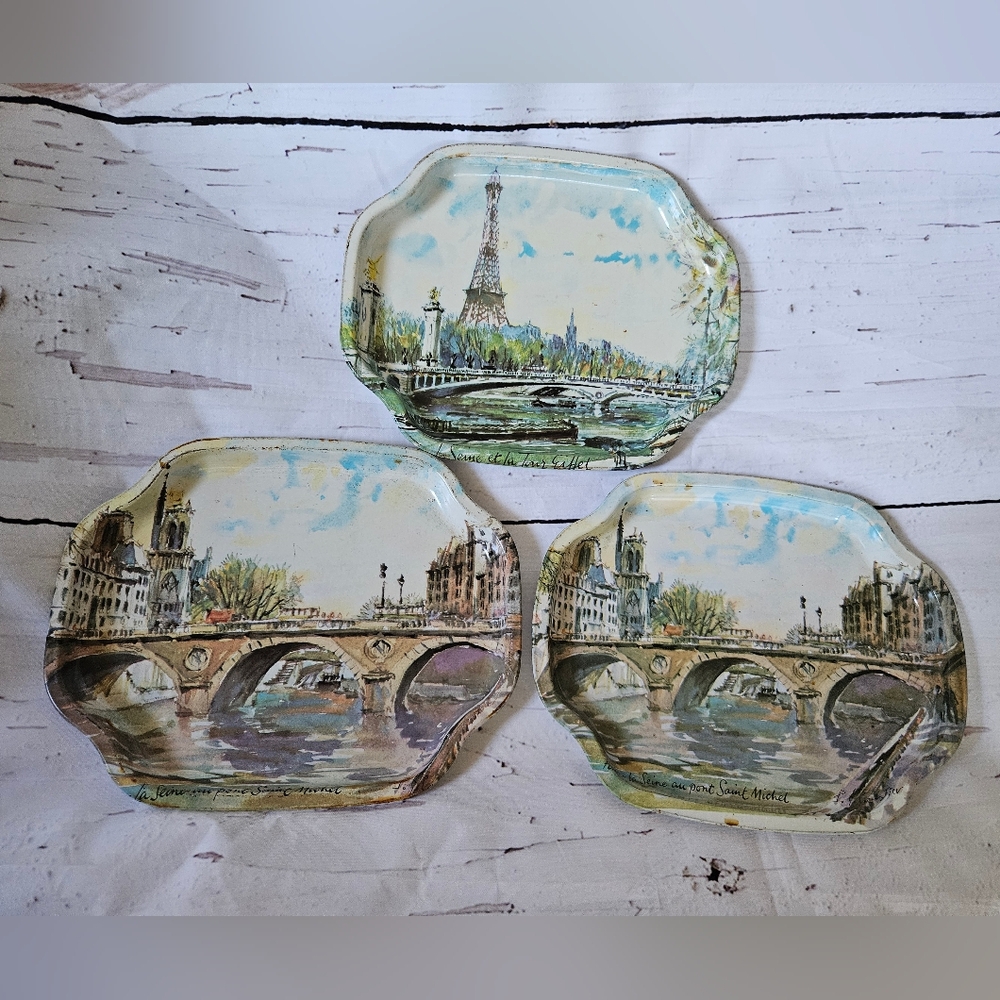 Vintage Set of 3 Elite Metal Trays